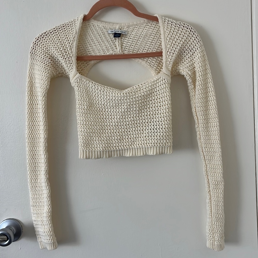 XXS cream cut out American Eagle crop top crochet like shirt